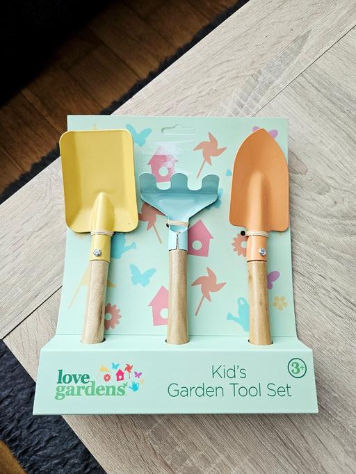 Buy & Sell Newton Doncaster - Photos for kids gardening tool set..NEW