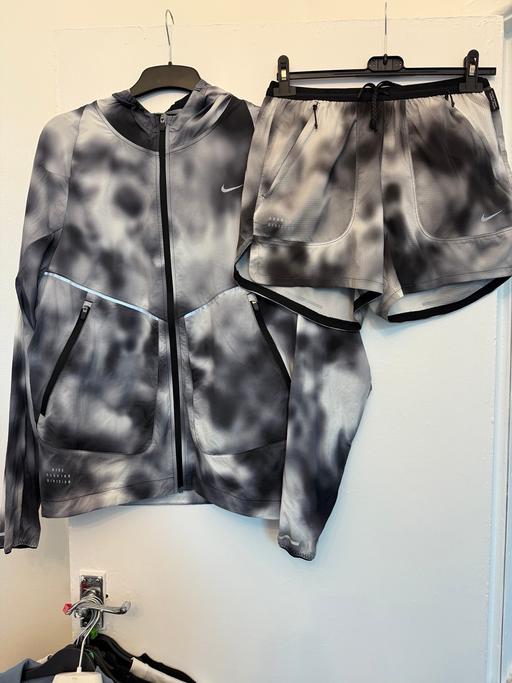 Buy & Sell Walton Liverpool - Photos for Black and white uv running suit