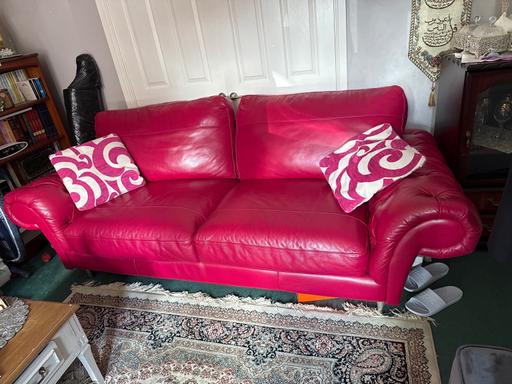 Buy & Sell Old Trafford Trafford - Photos for Leather sofa