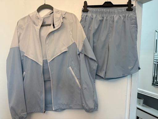 Buy & Sell Walton Liverpool - Photos for Light blue running jacket and shorts