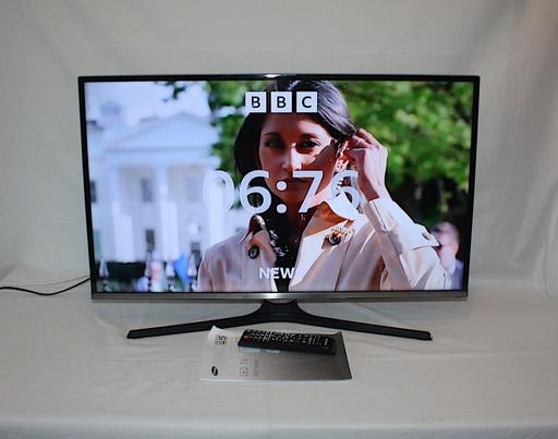 Buy & Sell Hall Green Wakefield - Photos for Samsung 32 inch LED TV with Freeview HD