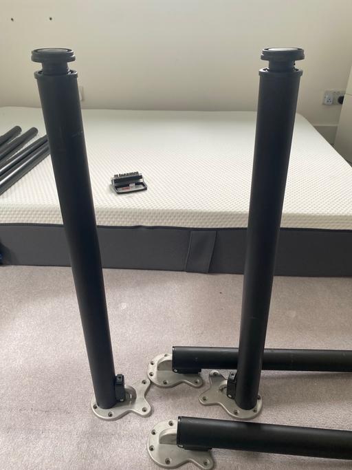 Buy & Sell Nine Elms South West London - Photos for Foldable and adjustable table legs