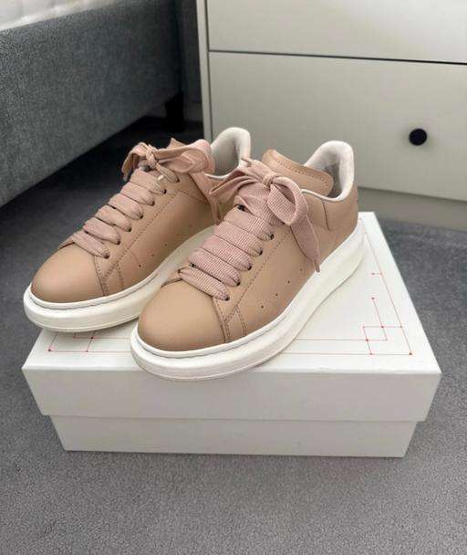 Buy & Sell West End Eastleigh - Photos for Alexander McQueen trainers 