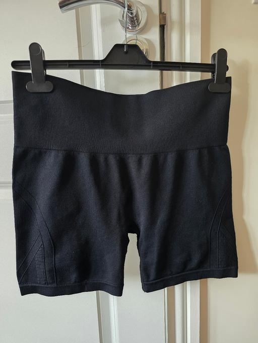 Buy & Sell Rowley Regis Sandwell - Photos for Workout stretch shorts - ladies 14/16