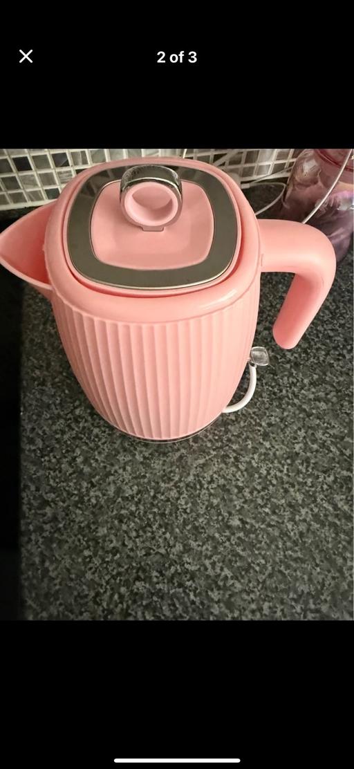 Buy & Sell Desborough North Northamptonshire - Photos for Pink kettle