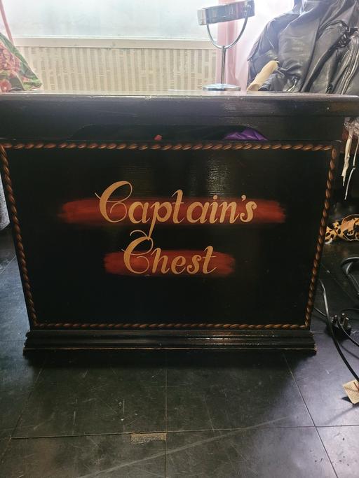 Buy & Sell East Ham East London - Photos for Wooden Captain's chest hand painted