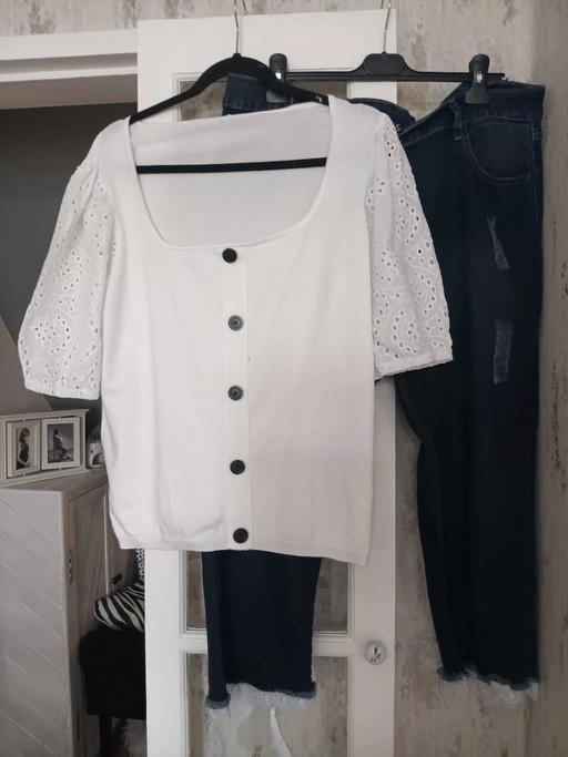 Buy & Sell Hornchurch Havering - Photos for cropped jeans with embroidered bottom and top