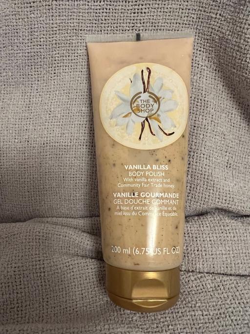 Buy & Sell Easington Lane Sunderland - Photos for Body Shop Vanilla Body Polish ( Sealed Item )