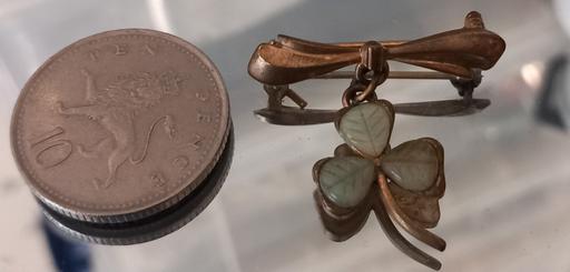 Buy & Sell Thatto Heath Saint Helens - Photos for vintage semi precious jade flower brooch