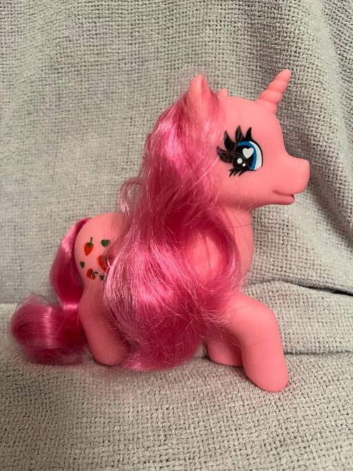 Buy & Sell Hetton-Le-Hole Sunderland - Photos for Strawberry The Pony