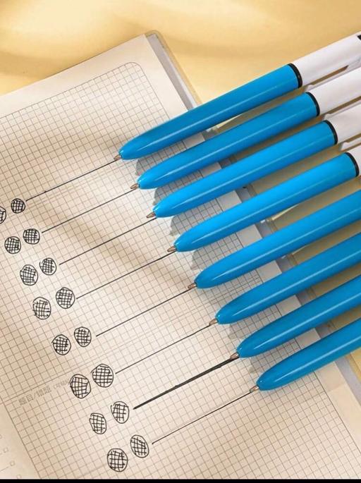 Classes Llandudno Conwy - Photos for 8 Retractable ballpoint pens