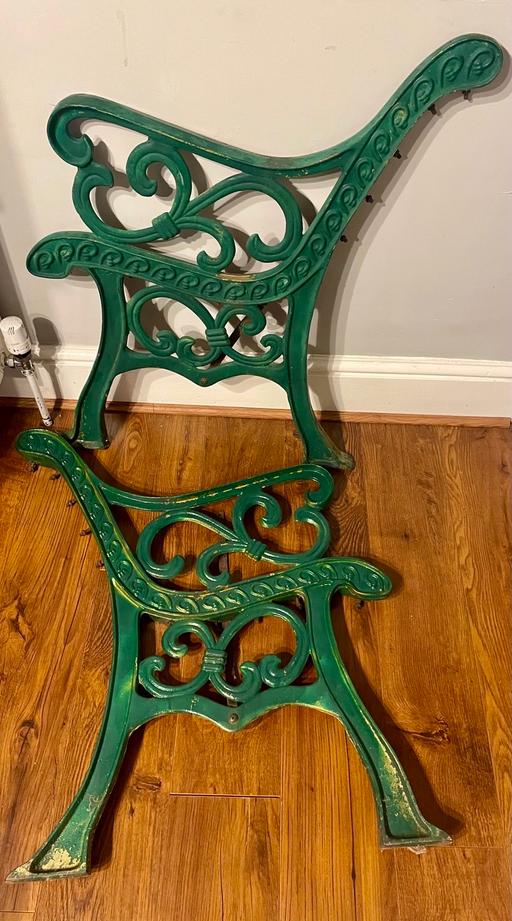 Buy & Sell Sandfield Park Liverpool - Photos for Large cast iron bench ends