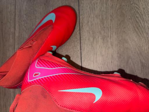 Buy & Sell Bradley Wolverhampton - Photos for Nike football boots