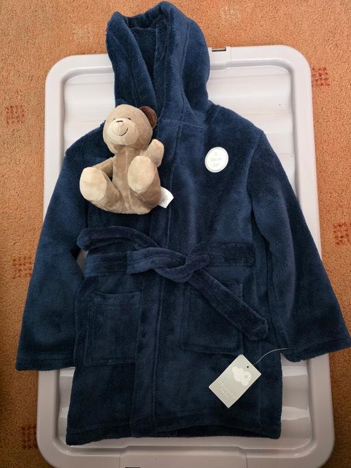 Buy & Sell Blackpool Town Centre Blackpool - Photos for Dressing gown & teddy age 18-24 mths BNWT