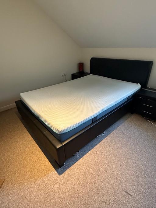 Buy & Sell Holywell Flintshire - Wales - Photos for Stylish low level queen size bed