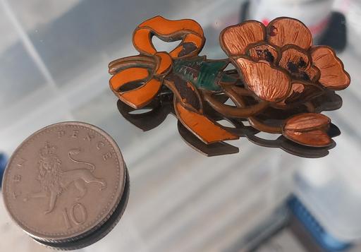 Buy & Sell Thatto Heath Saint Helens - Photos for Antique enamelled flower brooch
