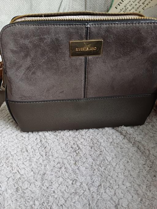 Buy & Sell Wickersley Rotherham - Photos for River island bag