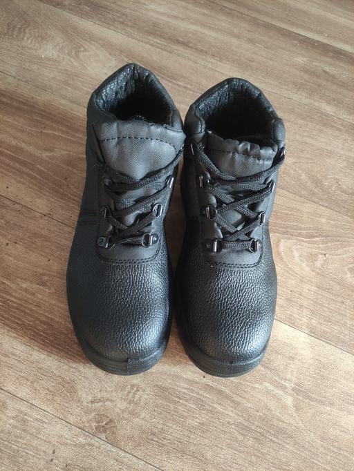 Buy & Sell Grafton Street Industrial Estate West Northamptonshire - Photos for Ladies safety shoes
