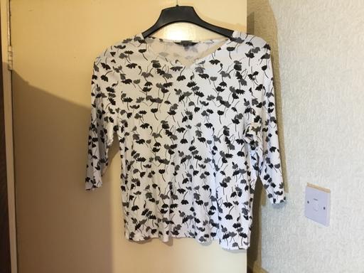 Buy & Sell Woodcross Wolverhampton - Photos for Ladies Top Size 22