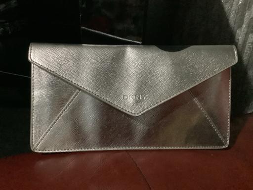 Buy & Sell Quinton Birmingham - Photos for DKNY cluch bag