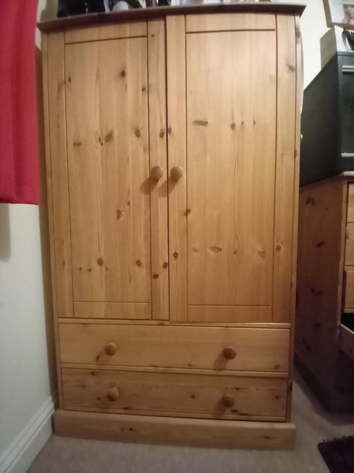 Buy & Sell Kingsnorth Ashford - Photos for Pine drawers and wardrobe
