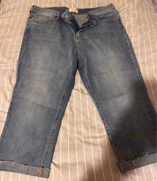 Buy & Sell Elderslie Renfrewshire - Photos for Woman’s Cropped Jeans