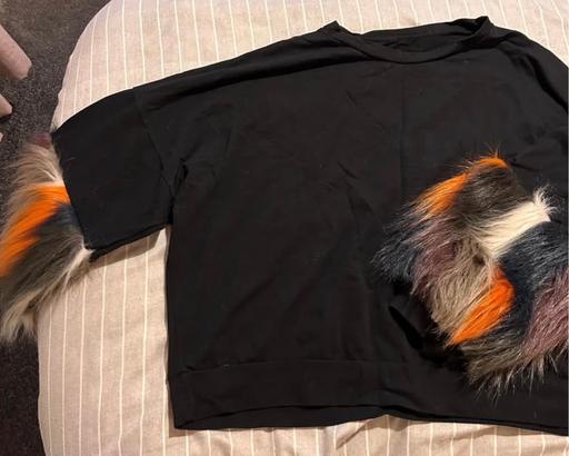 Buy & Sell Elderslie Renfrewshire - Photos for Fluffy Cuffed Jumper