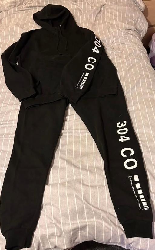 Buy & Sell Elderslie Renfrewshire - Photos for Woman’s tracksuit