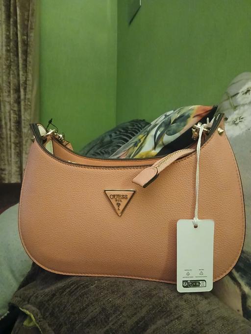 Buy & Sell Market Weighton East Riding of Yorkshire - Photos for guess handbag.