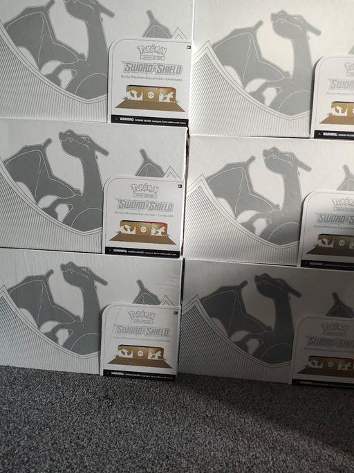 Buy & Sell Barking Barking and Dagenham - Photos for Pokémon Charizard Ultra Premium Collection