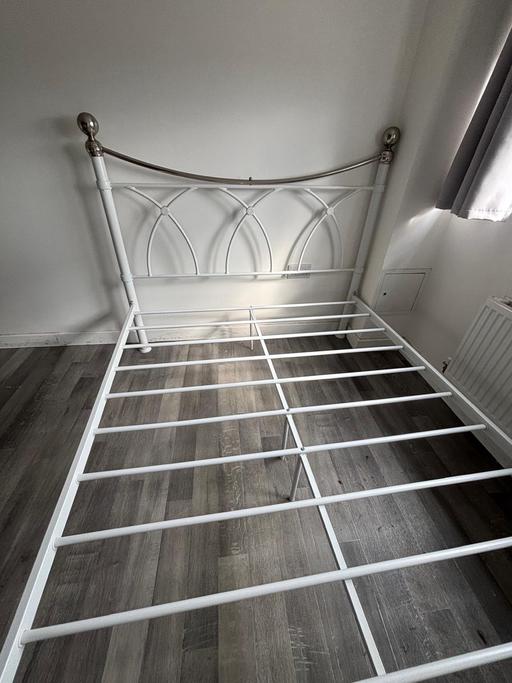 Buy & Sell Sloane Square Central London - Photos for Bed frame double bed