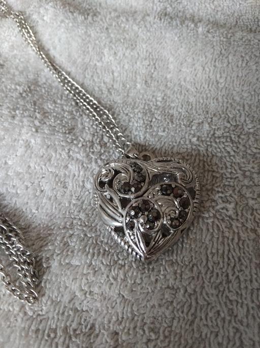 Buy & Sell Milton Regis Swale - Photos for necklace