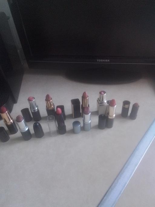 Buy & Sell Streetly Walsall - Photos for 10 LIPSTICKS ALL GOOD MAKES