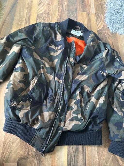 Buy & Sell Phipps Bridge Station Merton - Photos for Army green jacket