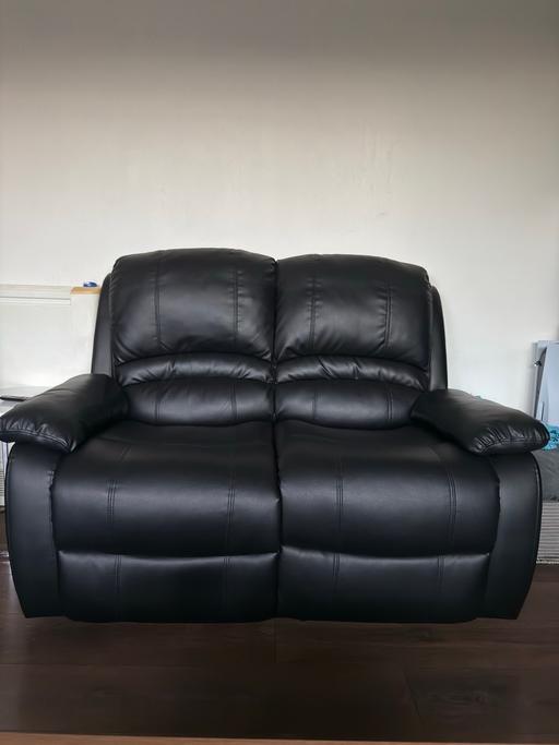 Buy & Sell Blackwall East London - Photos for 2 seater recliner sofa