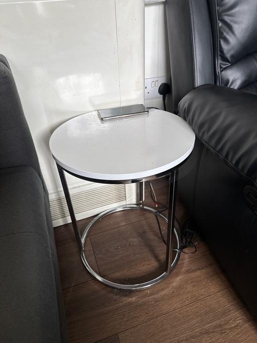 Buy & Sell Blackwall East London - Photos for Small table
