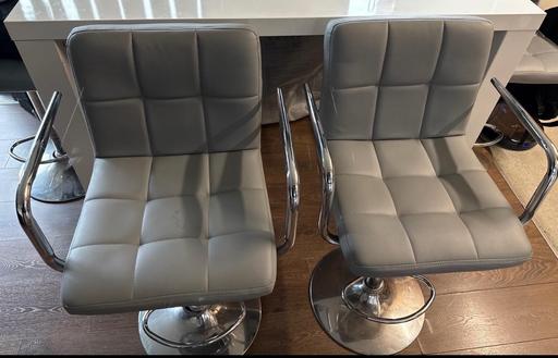 Buy & Sell Blackwall East London - Photos for Bar stool
