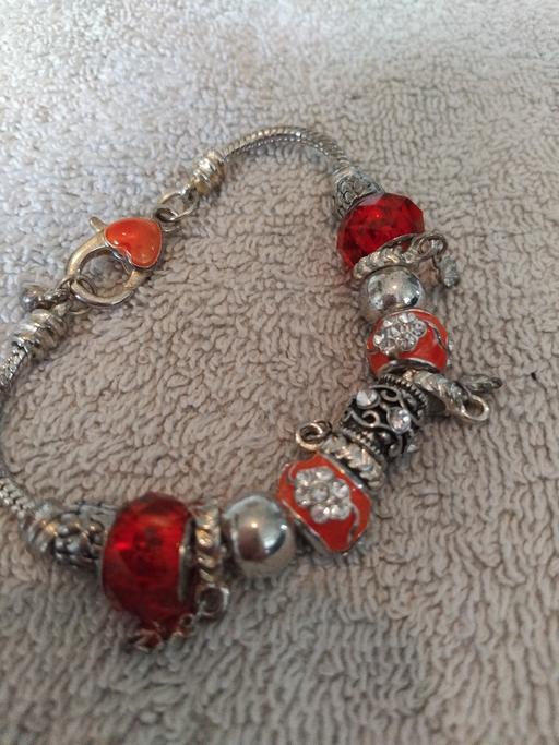 Buy & Sell Kemsley Swale - Photos for red glass braclet