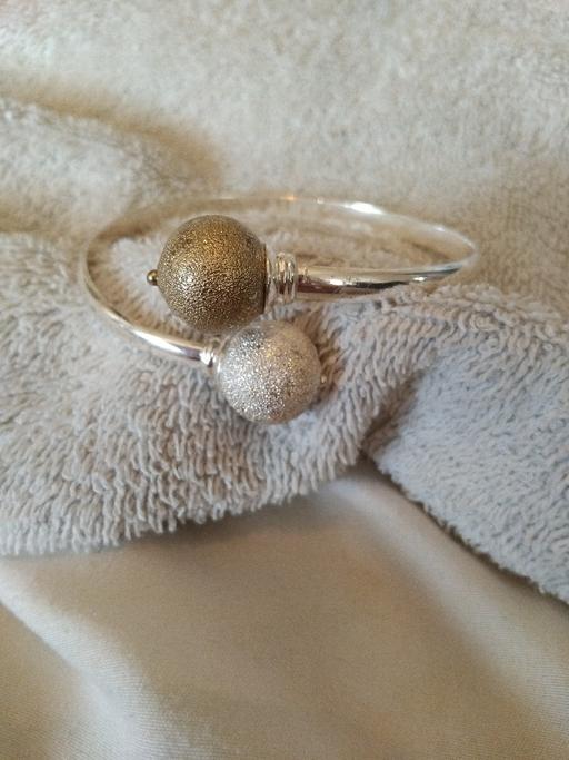Buy & Sell Kemsley Swale - Photos for silver and gold ball braclet