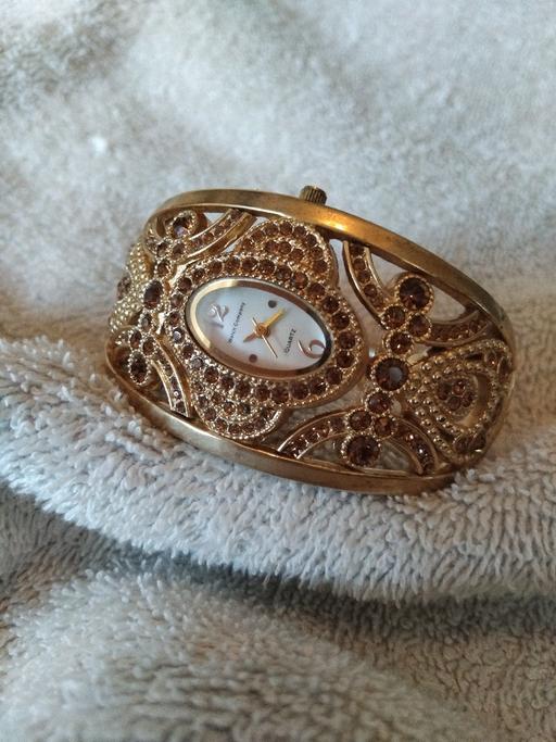 Buy & Sell Milton Regis Swale - Photos for beautiful gold watch doesn't fit me