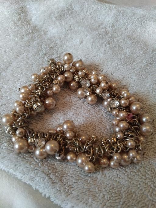 Buy & Sell Milton Regis Swale - Photos for gold and crystal braclet