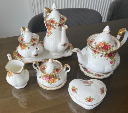 Buy & Sell Oldbury Sandwell - Photos for Royal Albert - ‘Old Country Roses’ - set of 6
