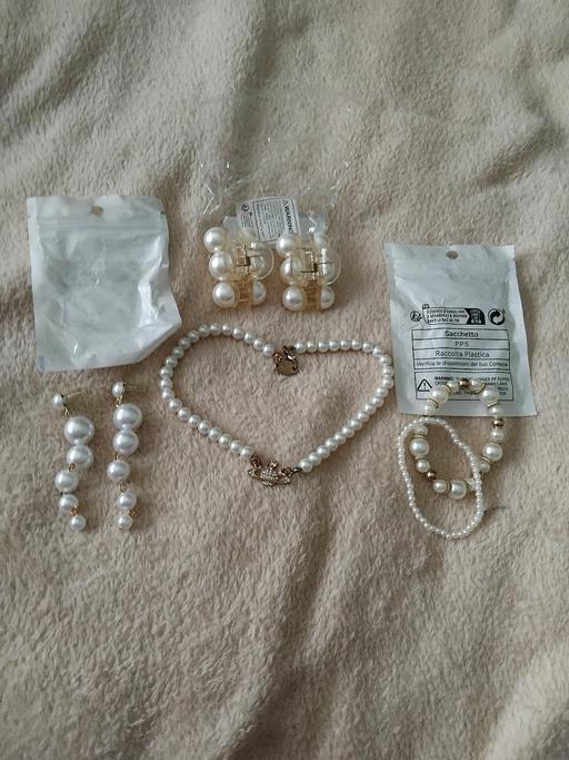 Buy & Sell Stow Heath Wolverhampton - Photos for New Jewellery Bundle.