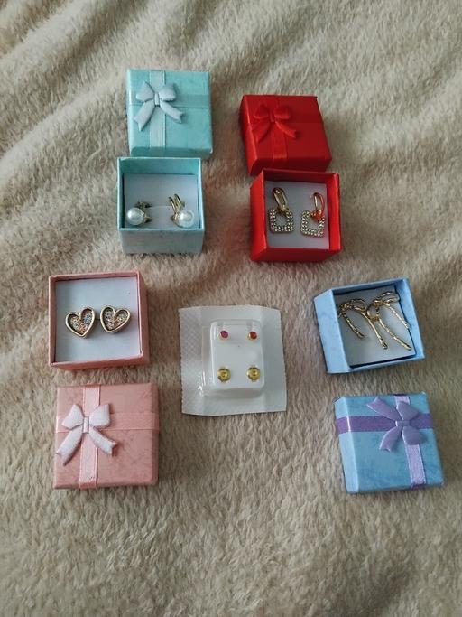 Buy & Sell Stow Heath Wolverhampton - Photos for New Earring Bundle.