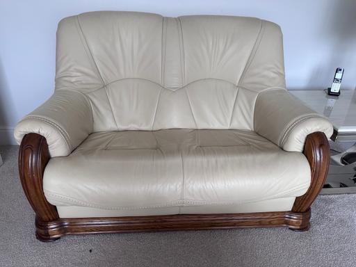 Buy & Sell New Oscott Birmingham - Photos for Cream real Italian leather sofa set