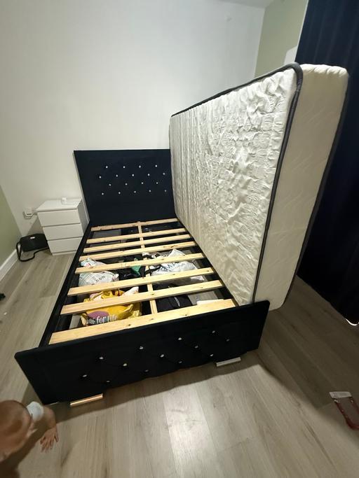 Buy & Sell Upper Walthamstow East London - Photos for Small double bed with mattress