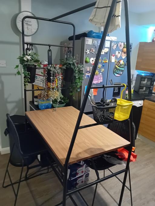 Buy & Sell Oldbury Sandwell - Photos for bar table and bar chairs