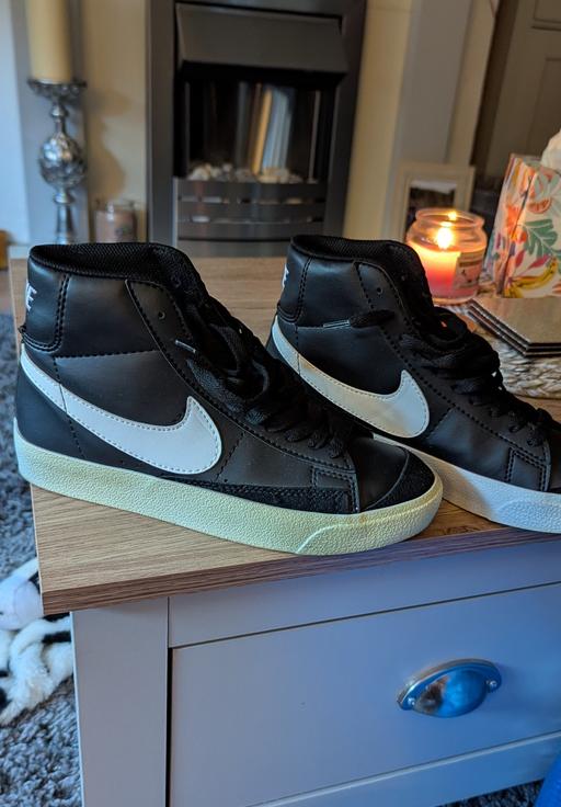 Buy & Sell Lanesfield Wolverhampton - Photos for trainers size 4 (please read description)