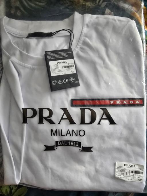 Buy & Sell Easthouses Midlothian - Photos for prada white Tshirt new with tags