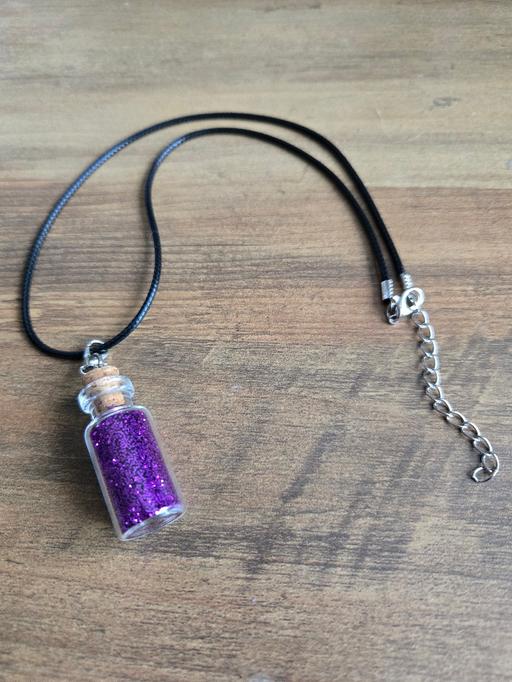 Buy & Sell Charter Avenue Industrial Estate Coventry - Photos for Womens/Teens Glitter Bottle Necklace